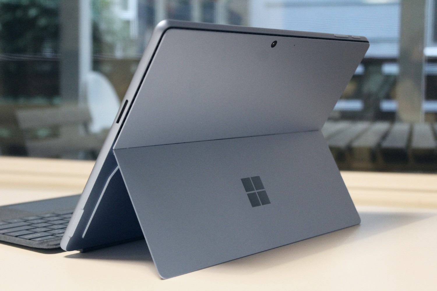 مایکروسافت Surface Pro 10
